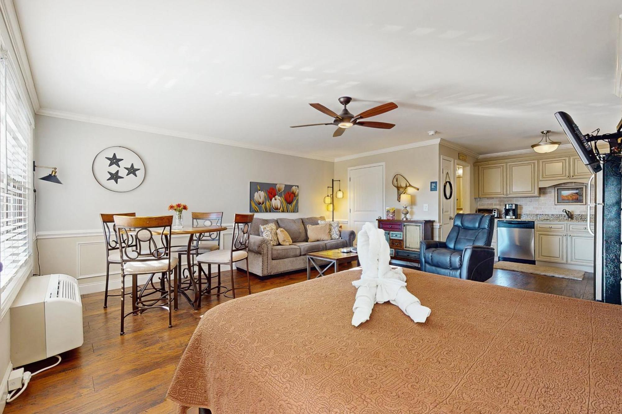Little River Loft & Riverfront Gem Townsend Exteriör bild